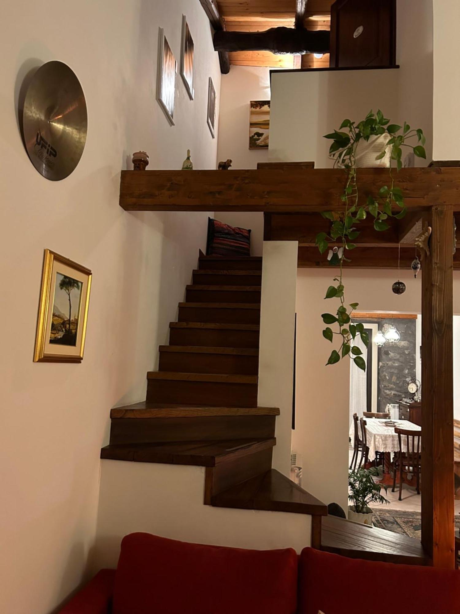 Lisa'S Home ปิเอดิมอนเต เอตเนโอ ภายนอก รูปภาพ