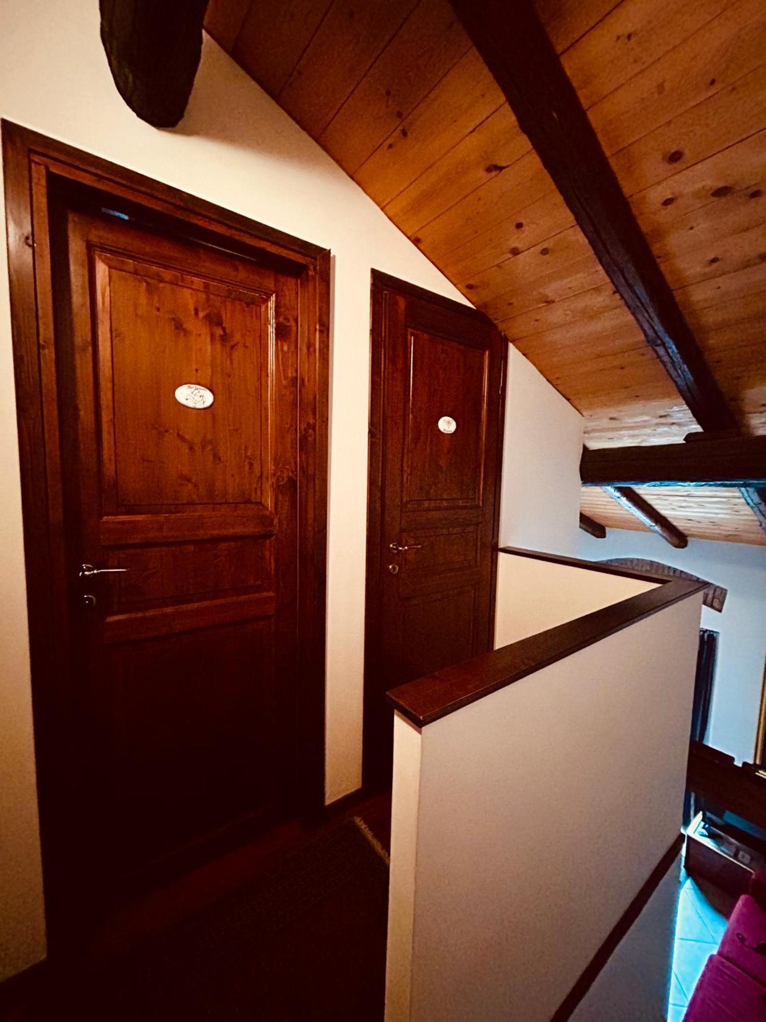 Lisa'S Home ปิเอดิมอนเต เอตเนโอ ภายนอก รูปภาพ